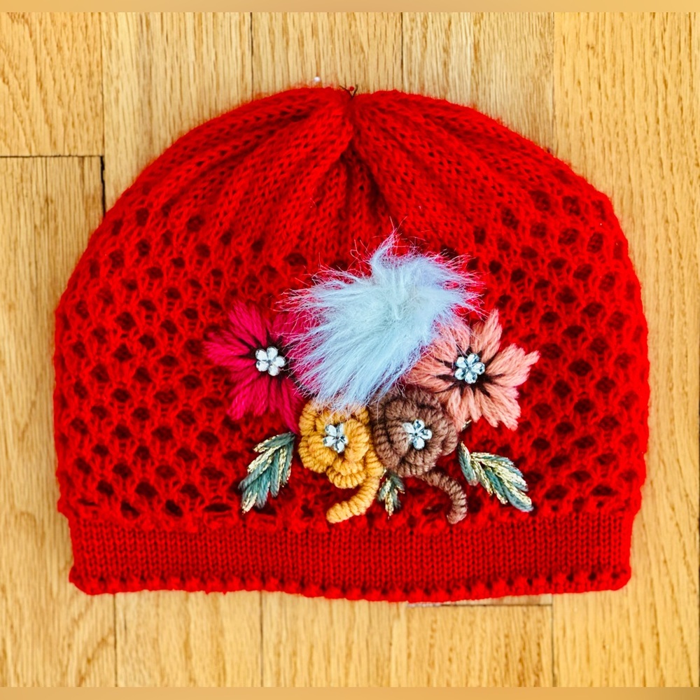 Handmade Crochet Red Beanie Flower & Feather motif Women / Teens - Picture 1 of 4
